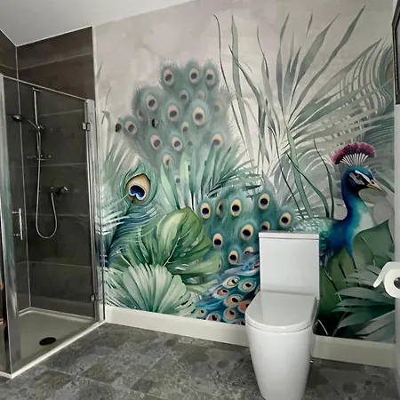 Pensión Lavally House 3*